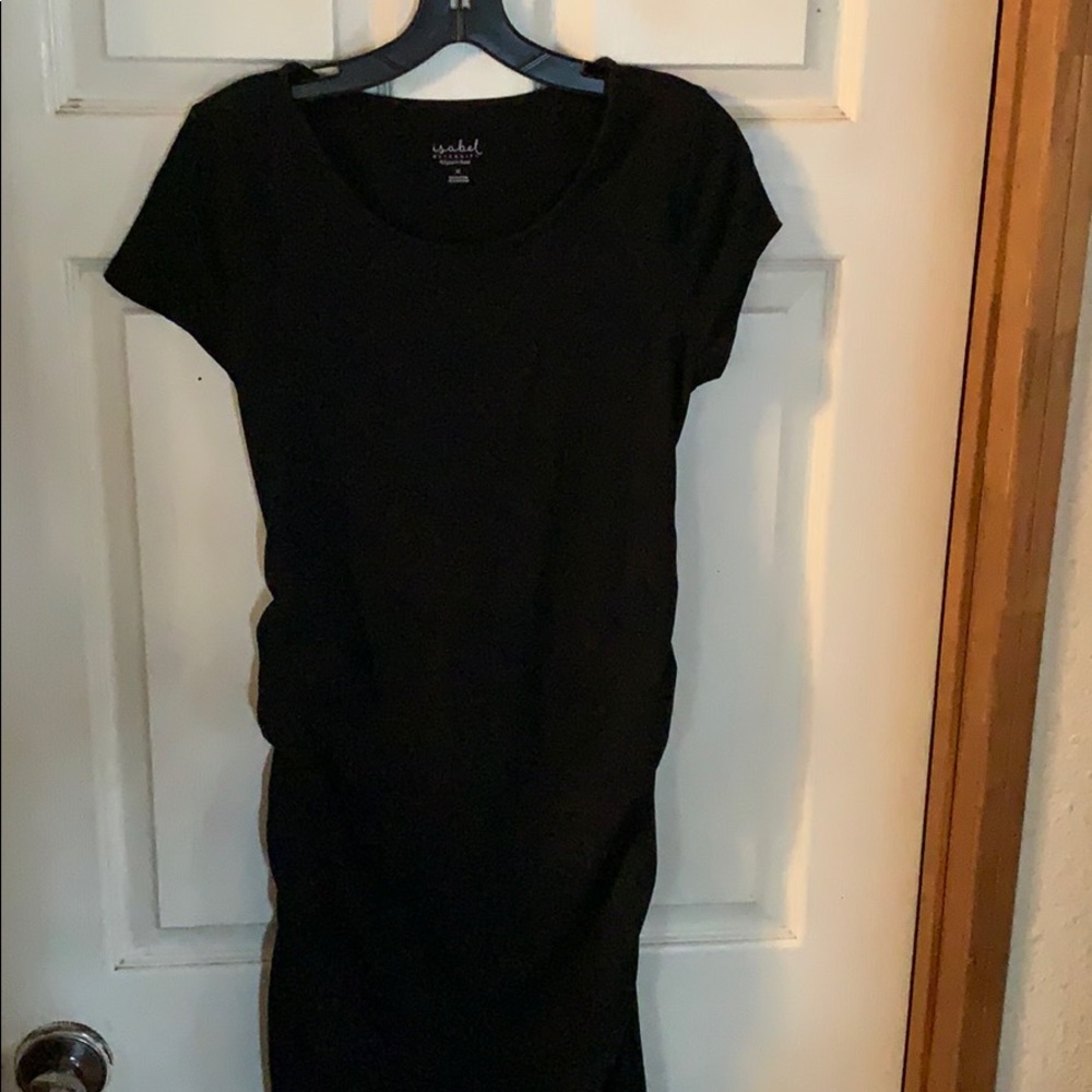 Knee length black maternity t-shirt dress 🖤💀